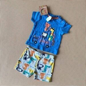 Lily & Jack animals printed shorts set. Baby boy Size 3-6 months.Zoo animals NWT